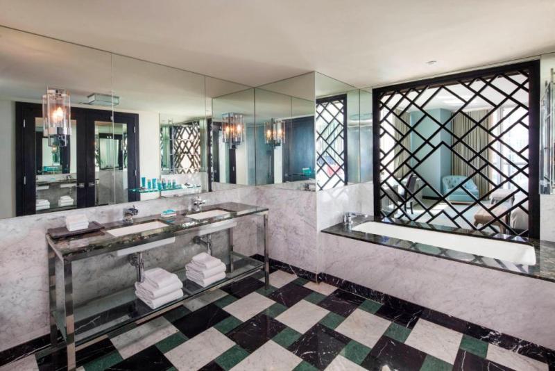 Icon Brickell Bath